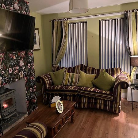 11 Parkmore Street, Ormeau Road, Belfast, Bt7 2Gt, 2 Bedroom House Exterior foto